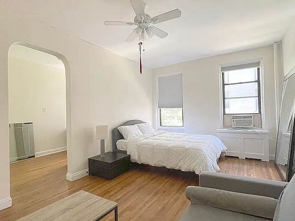 1st image of 465 W 57th St #3D