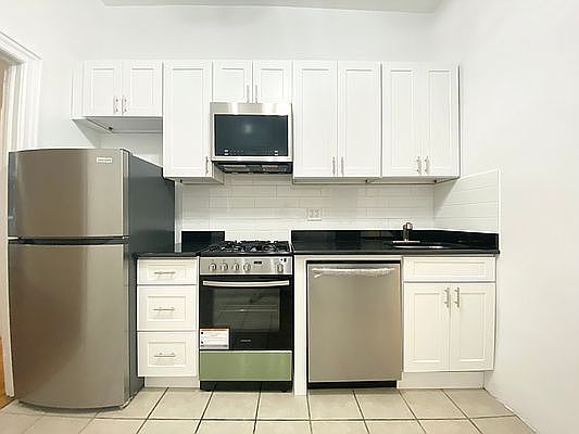 2nd image of 311 E 93rd St APT 1N