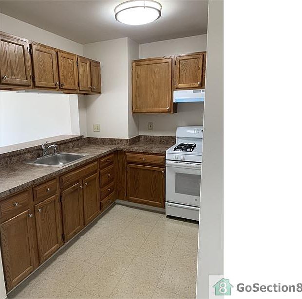 2nd image of 80 Spruce St #4