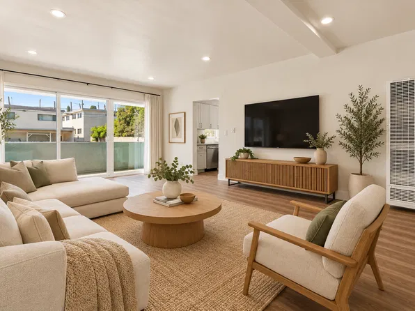 1042 6th Street (#570)