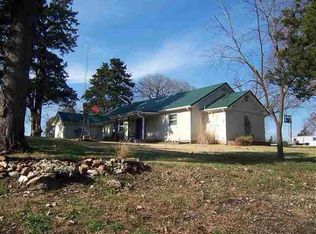 17102 Margies Dr, Warsaw, MO 65355