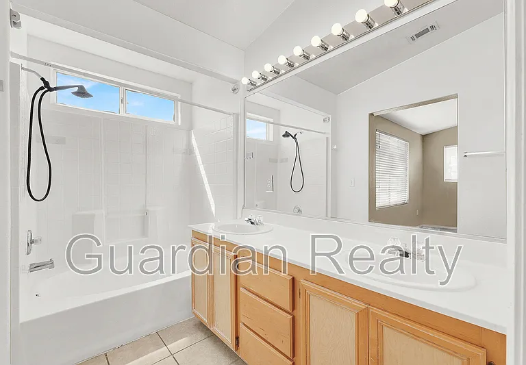 76 Belle Maison Ave — Photo 19