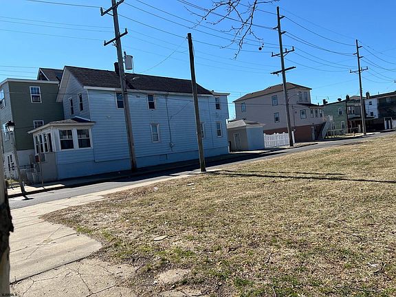 3rd image of 524 N Indiana Ave