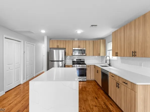 19 Shaw Ave Floor 1, Newark, NJ 07112
