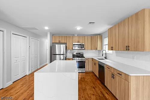19 Shaw Ave #1 Photo 1