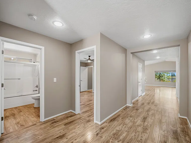 20119 E Glenbrook Ave — Photo 12