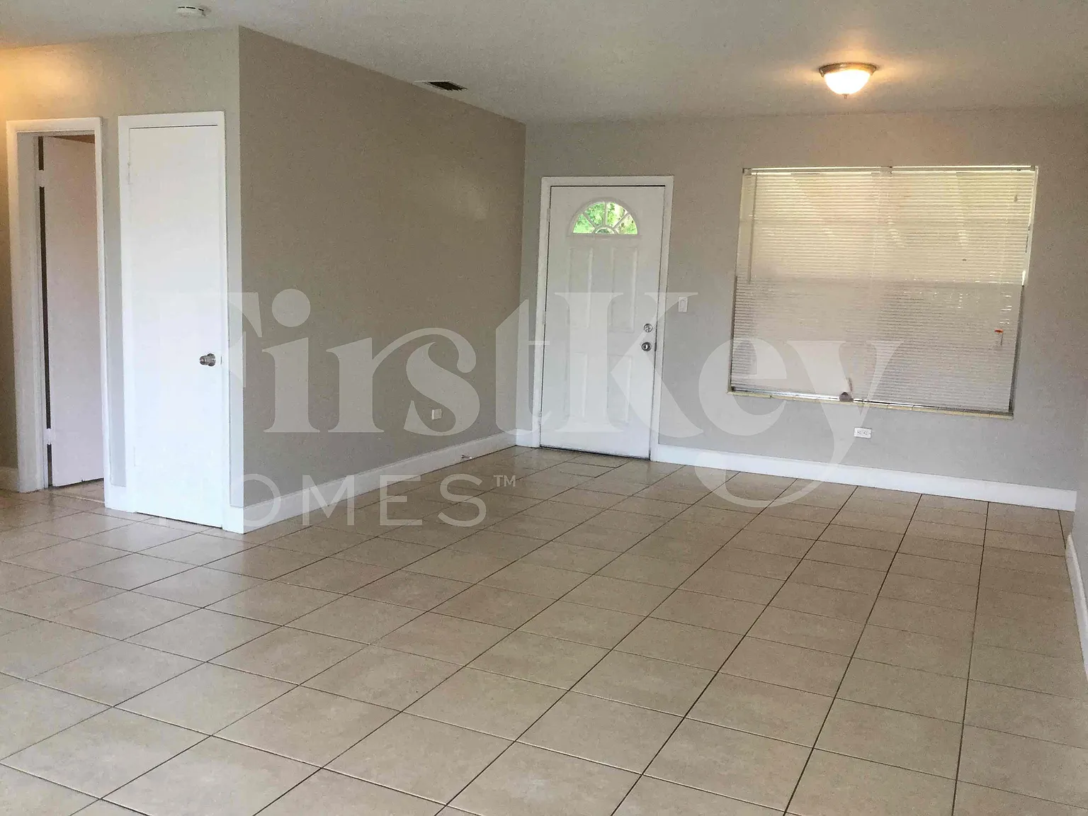 3 bed, 2.0 bath, 1342 sqft, $3,200 — Photo 2