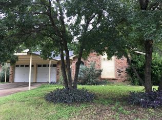 6059 Oakdale Ct, Watauga, TX 76148