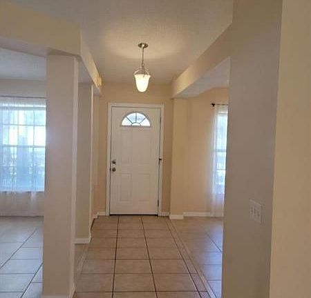 4th image of 8226 Sandpine Cir