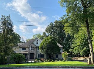 6 Rising Ridge Rd, Upper Saddle River, NJ 07458