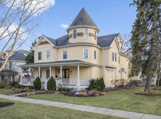 340 Spring Ave, Naperville, IL 60540