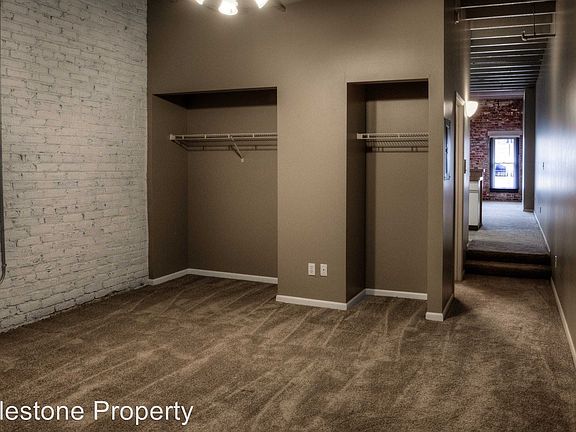 3rd image of 1115 Harney St APT 305