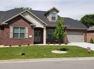 8 Villas Way, Bella Vista, AR 72715
