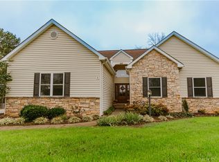 620 Providence Point Dr, Seneca, SC 29678