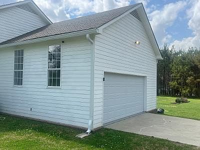 4th image of 181 Reid Loop