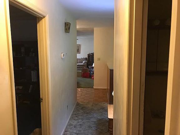 3rd image of 5127 Craun Ln