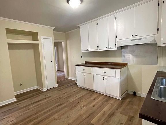 2nd image of 209 West Dr