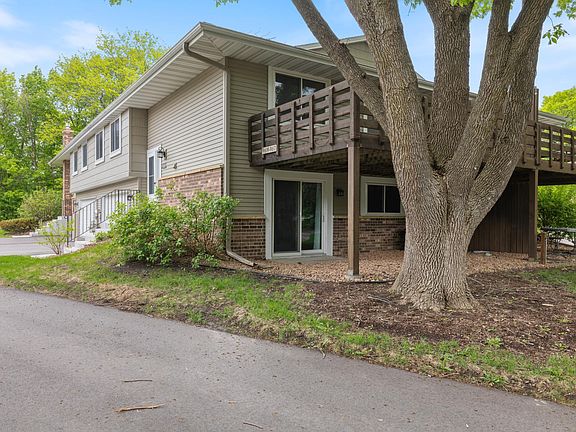 3rd image of 9619 Ensign Cir