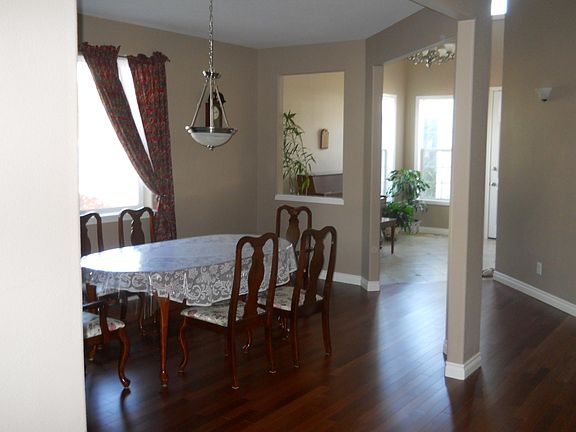 Entrance to dining room