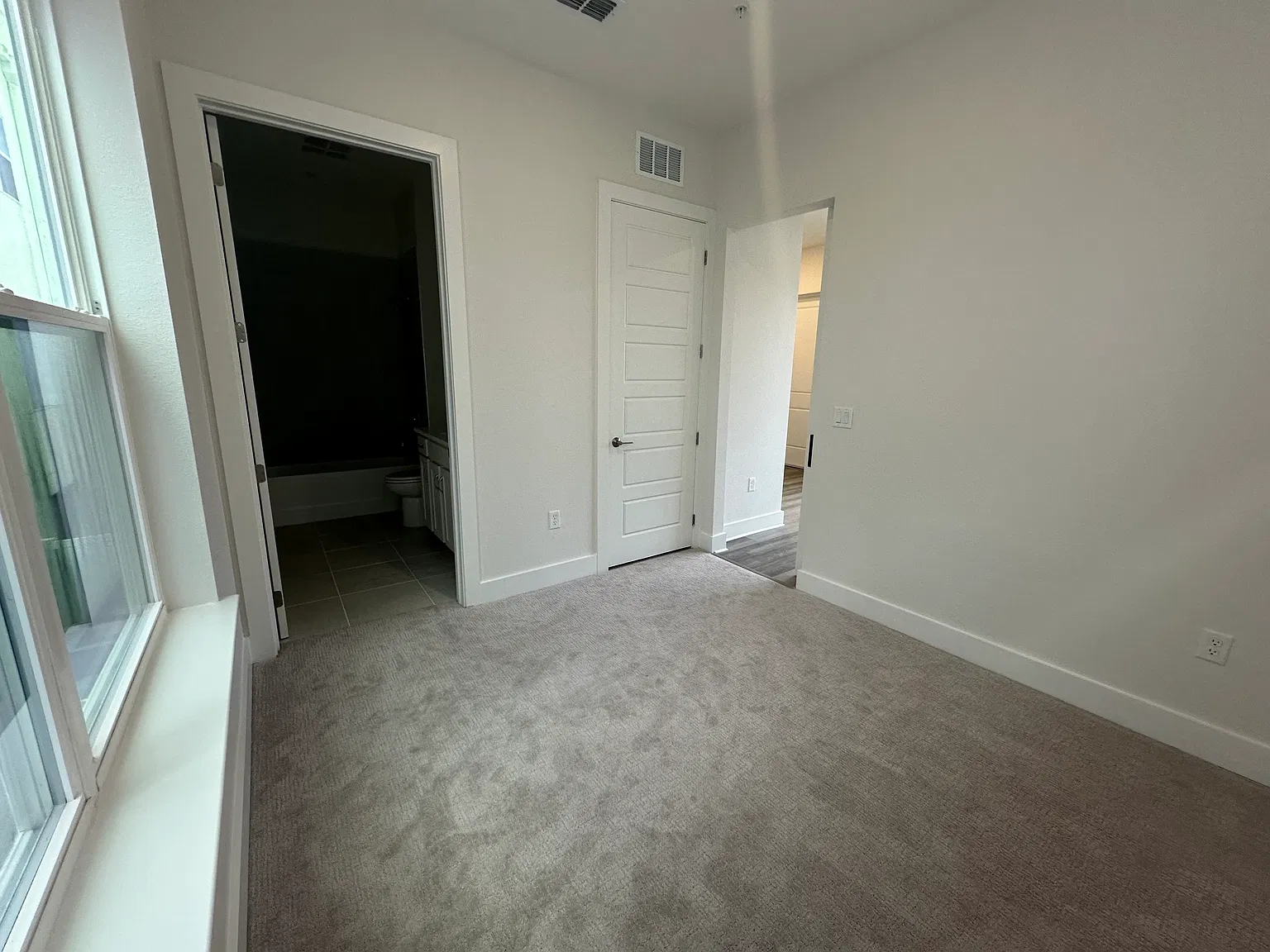 1 bed, 484 sqft, $1,650 — Photo 4