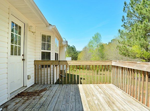 4th image of 228 Taylors Ln