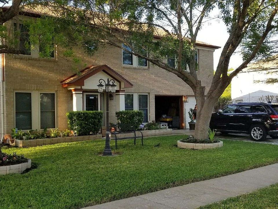 1st image of 504 Peterson St