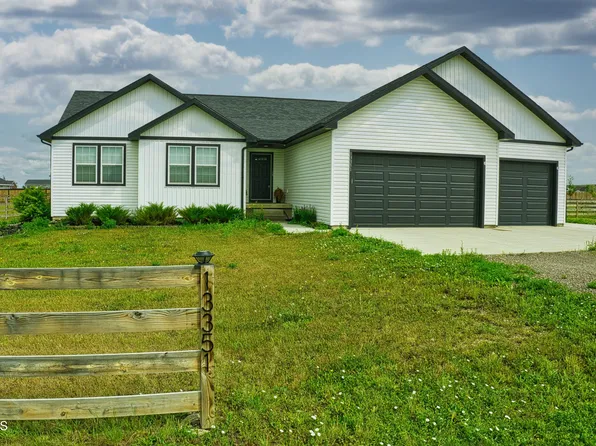 13351 Meadow Creek St, Williston, ND 58801