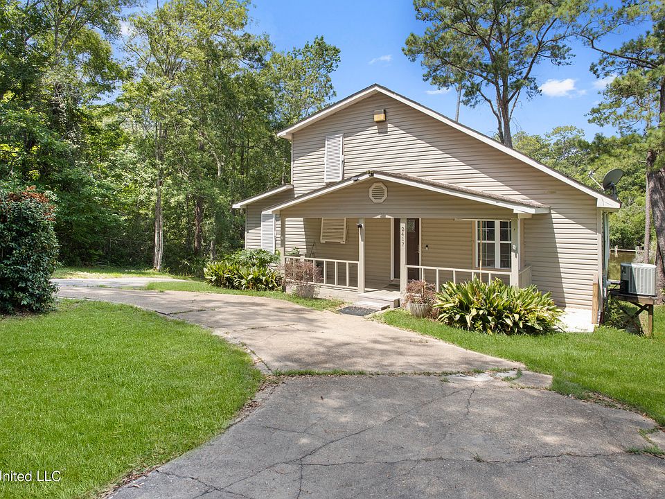 1st image of 2417 Dolphin Dr
