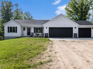 8114 E 72nd St #2, Newaygo, MI 49337