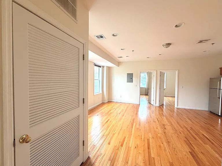 687 Avenue A #201 — Photo 2
