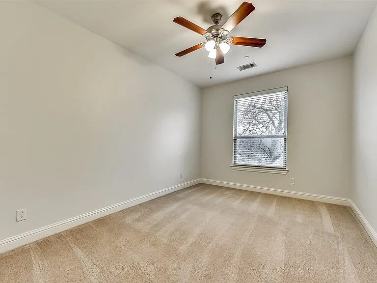 2606 N Henderson Ave #A — Photo 11