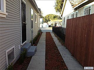 4th image of 1042 W Gage Ave