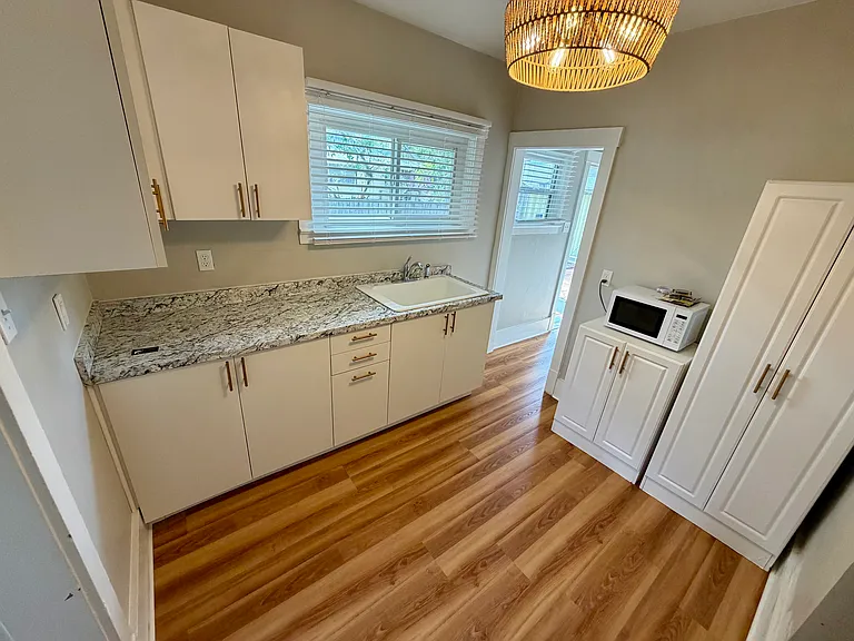 441 W Church St — Photo 7