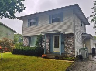 8220 W Green Tree Rd, Milwaukee, WI 53223