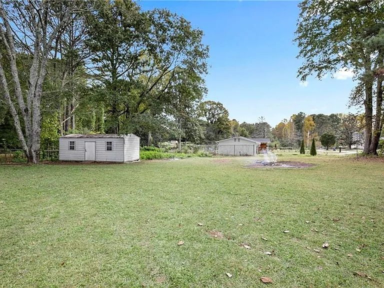 1312 Lake Paradise Rd — Photo 21
