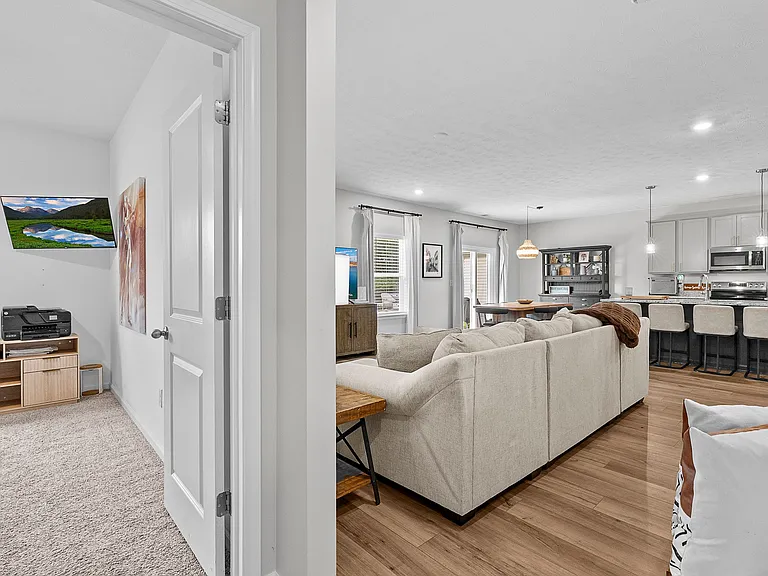 5015 Schaefer Ln — Photo 17