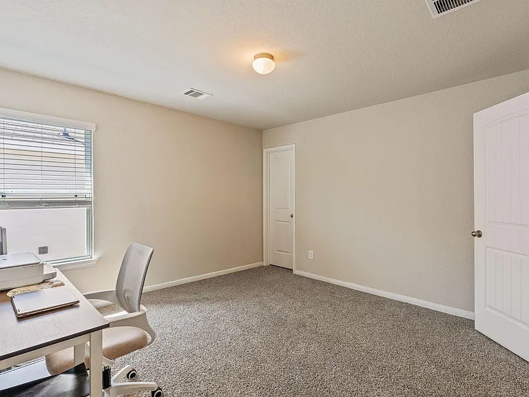 2221 Raider Dr — Photo 32