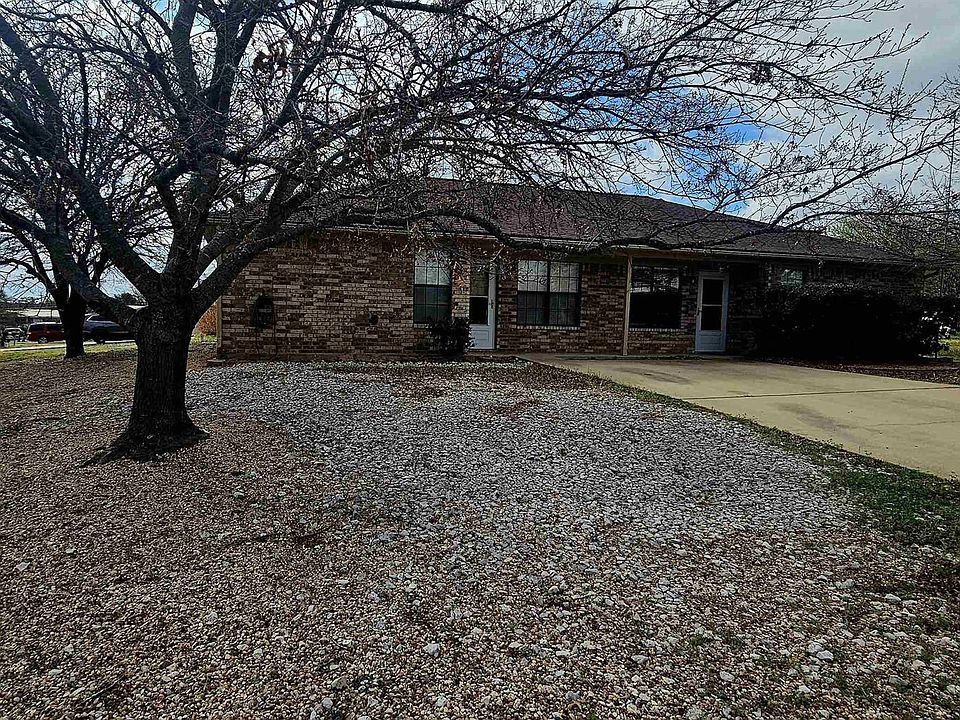 1st image of 400 Cottonwood Dr