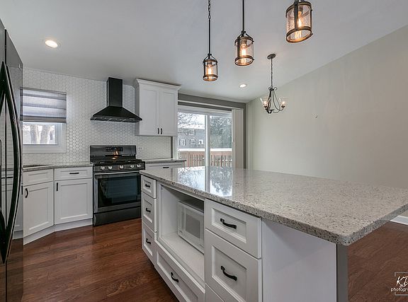 5th image of 97 Newton Ave