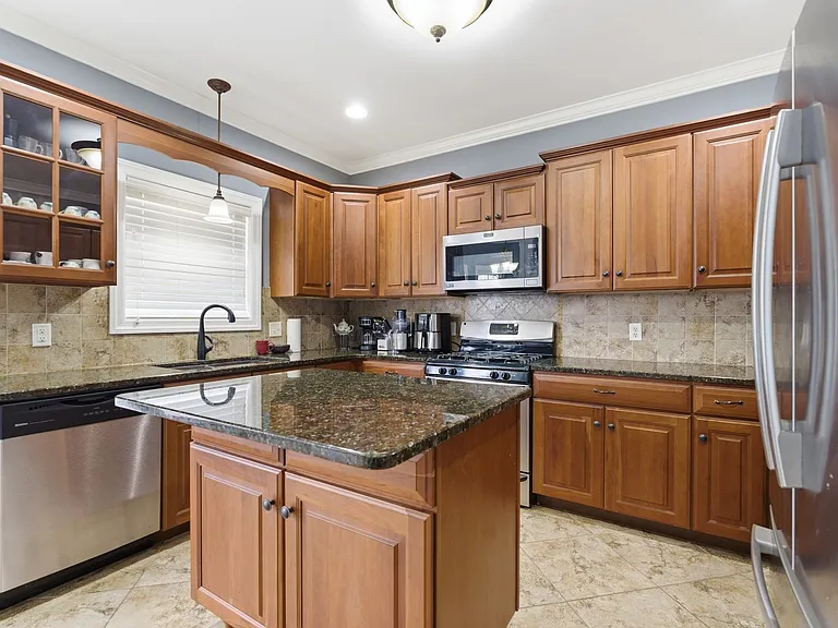 2733 Presley Dr — Photo 19