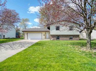 561 Adams St, Dundee, MI 48131