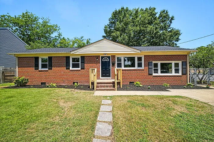718 Euwanee Pl