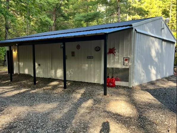 8268 S Ferris Ave, Newaygo, MI 49337