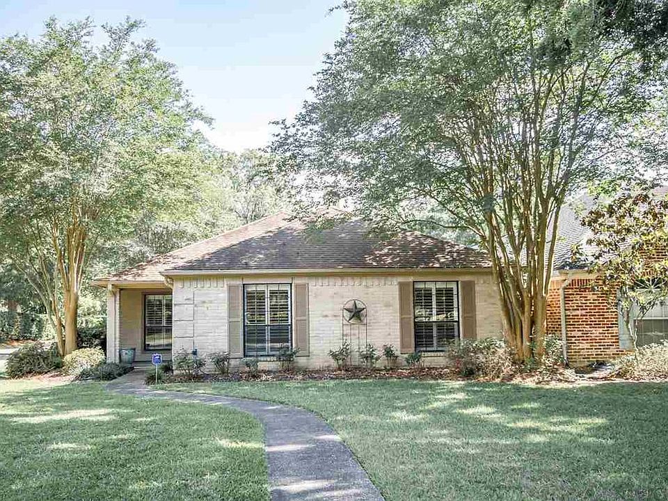 1st image of 28 Sandelwood Trl