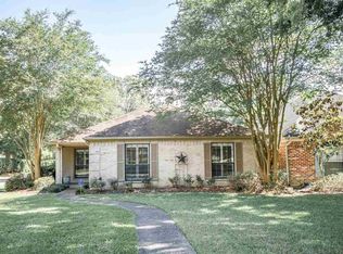 28 Sandelwood Trl, Beaumont, TX 77706