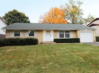 811 W Hintz Rd, Arlington Heights, IL 60004