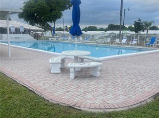 Leisureville Community, Pompano Beach, FL 33064