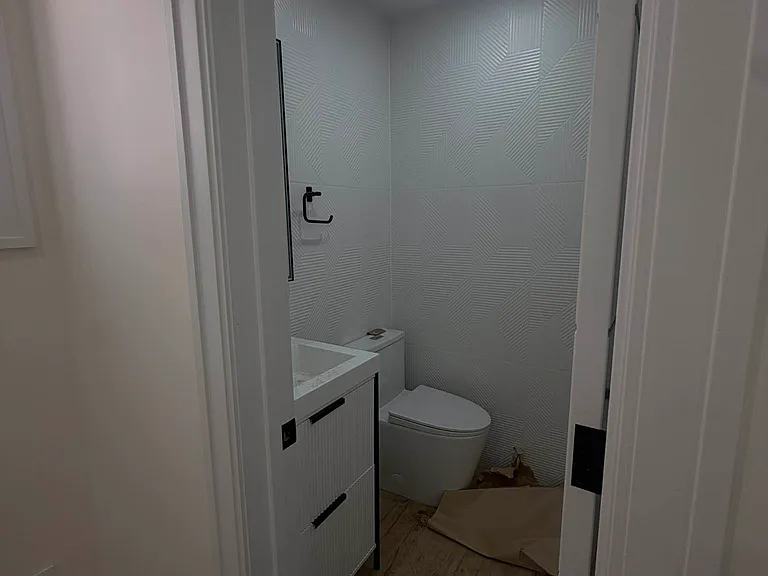 22-60 37th St #1 — Photo 16
