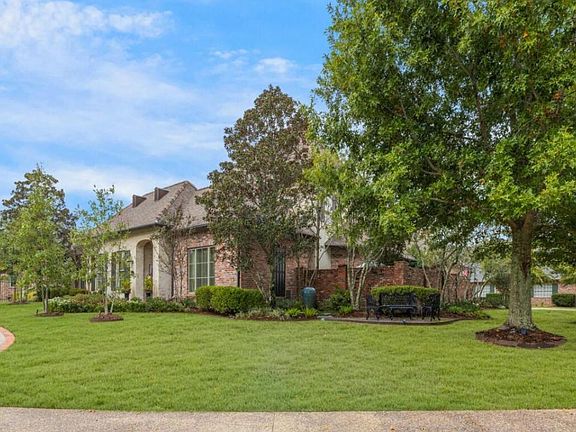2nd image of 303 Sawgrass Ln
