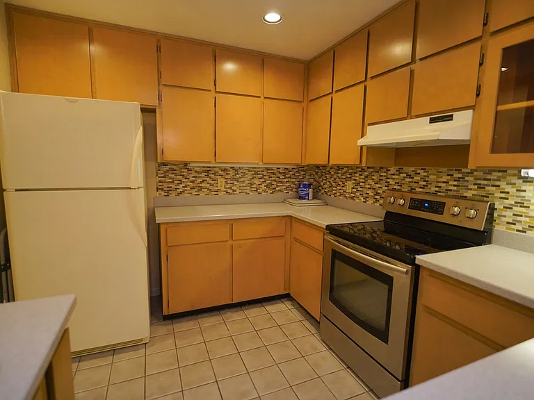 4424 Stratfordshire Ct — Photo 7